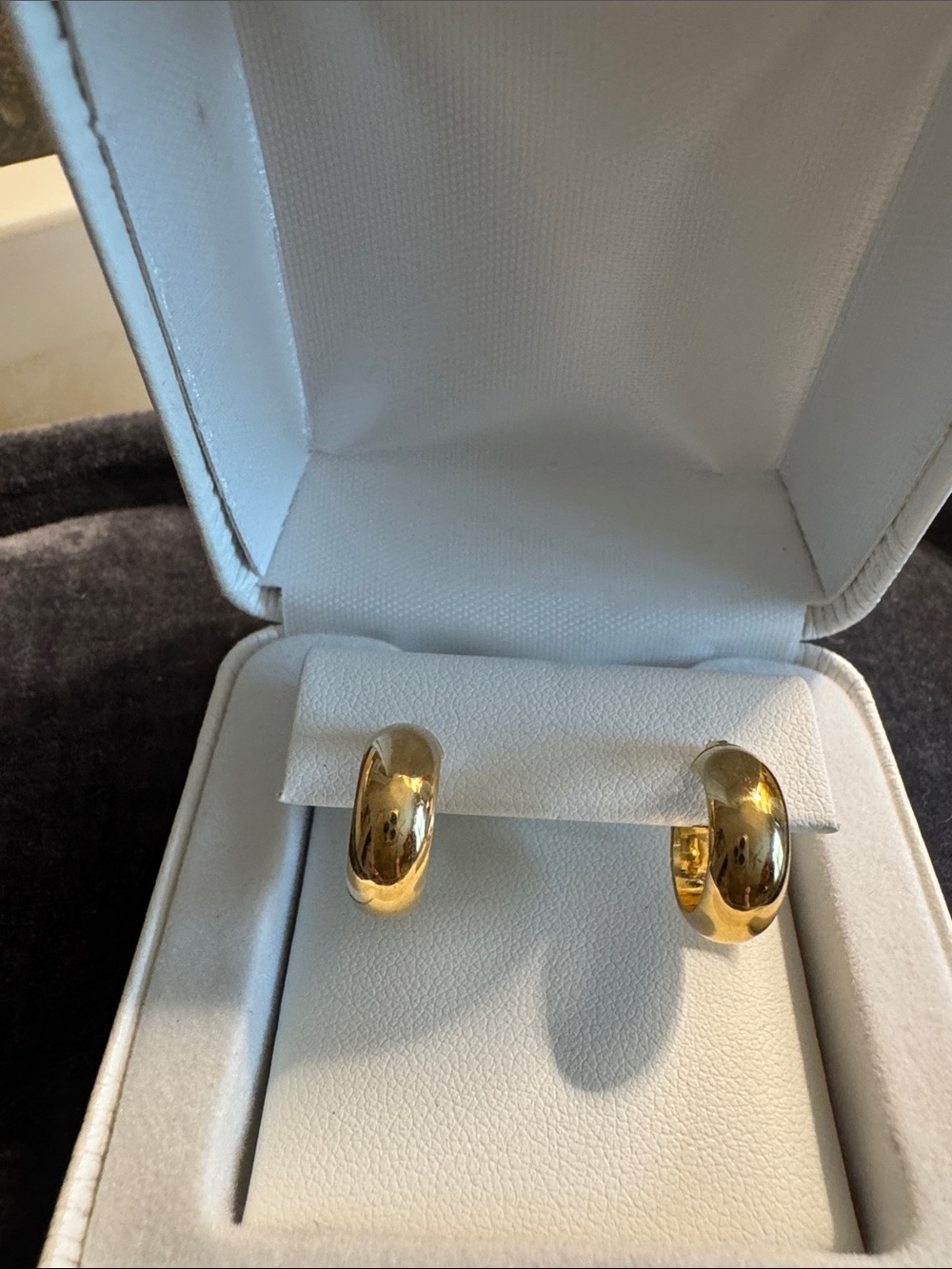 New in Box 14k Solid Yellow Gold Hoop Earrings